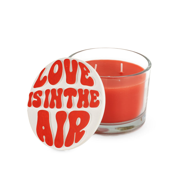 Candela profumata con tappo in gesso. Decoro Love is in the air.