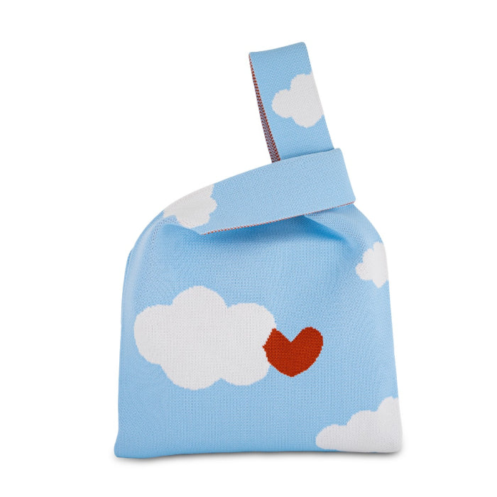 Borsa a nodo lavorata a maglia. Decorazione nuvole.